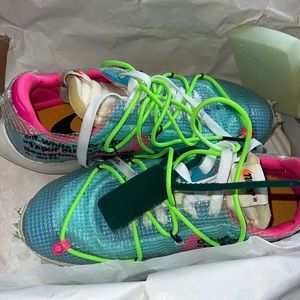 OFF-WHITE NIKE VAPOR STREET